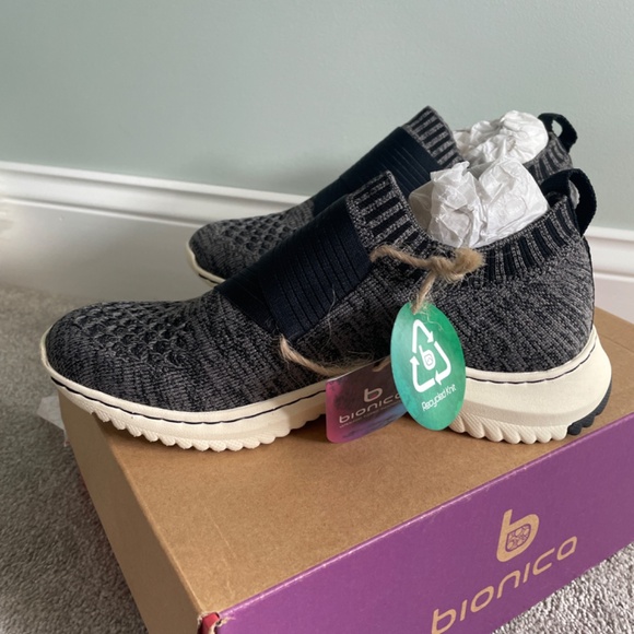 Bionica Women's Ocean Shoes - NWT Bionica Women's Ocean Size 7